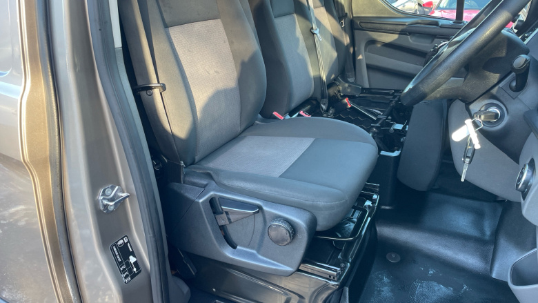 Ford Transit Custom 300 L1 Diesel Fwd 2.0 EcoBlue 105ps Low Roof Leader Van